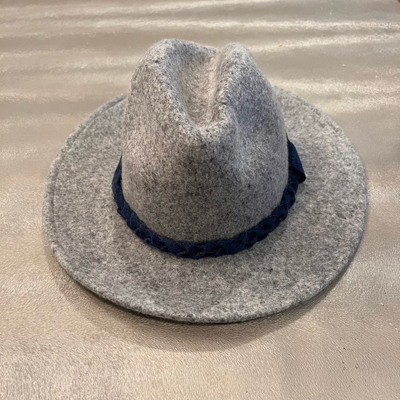 Grey Nautica Hat. NWT size small - Picture 1 of 6